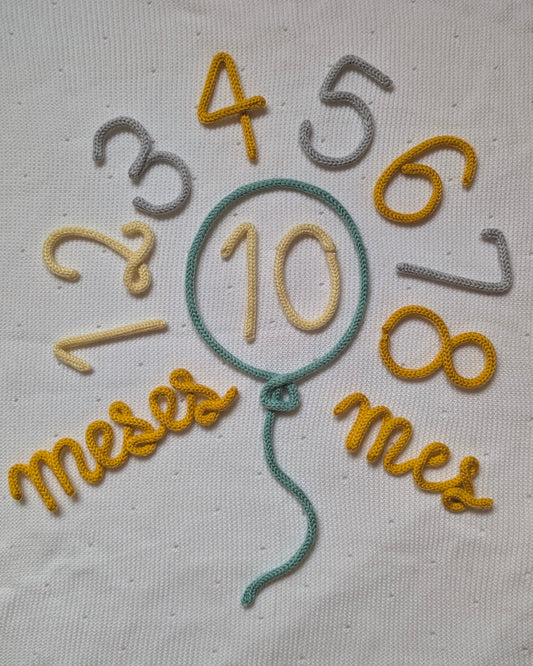 figura decorativa en lana globo 12 meses con todos los números